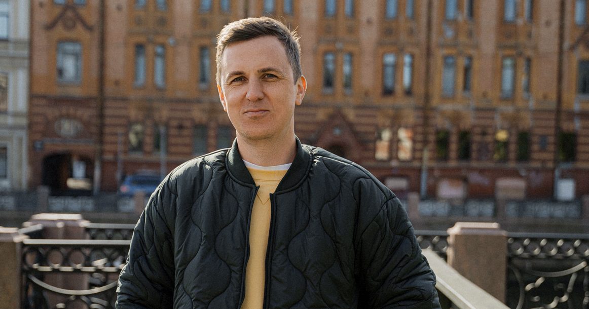 «В мире осталось что-то хорошее» — художник мозаик Алексей Метлицкий о преображении улиц Видного