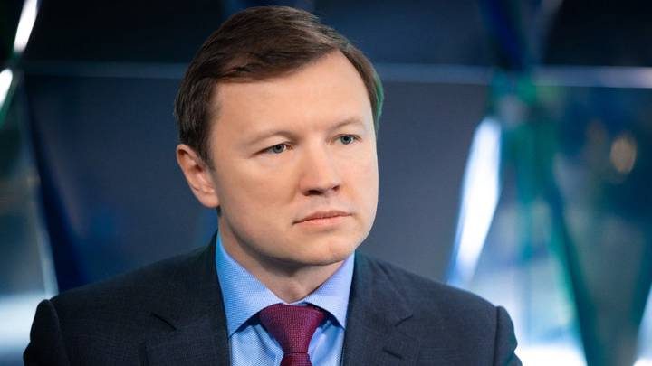 Пилонам с конными скульптурами у ипподрома вернули исторический облик